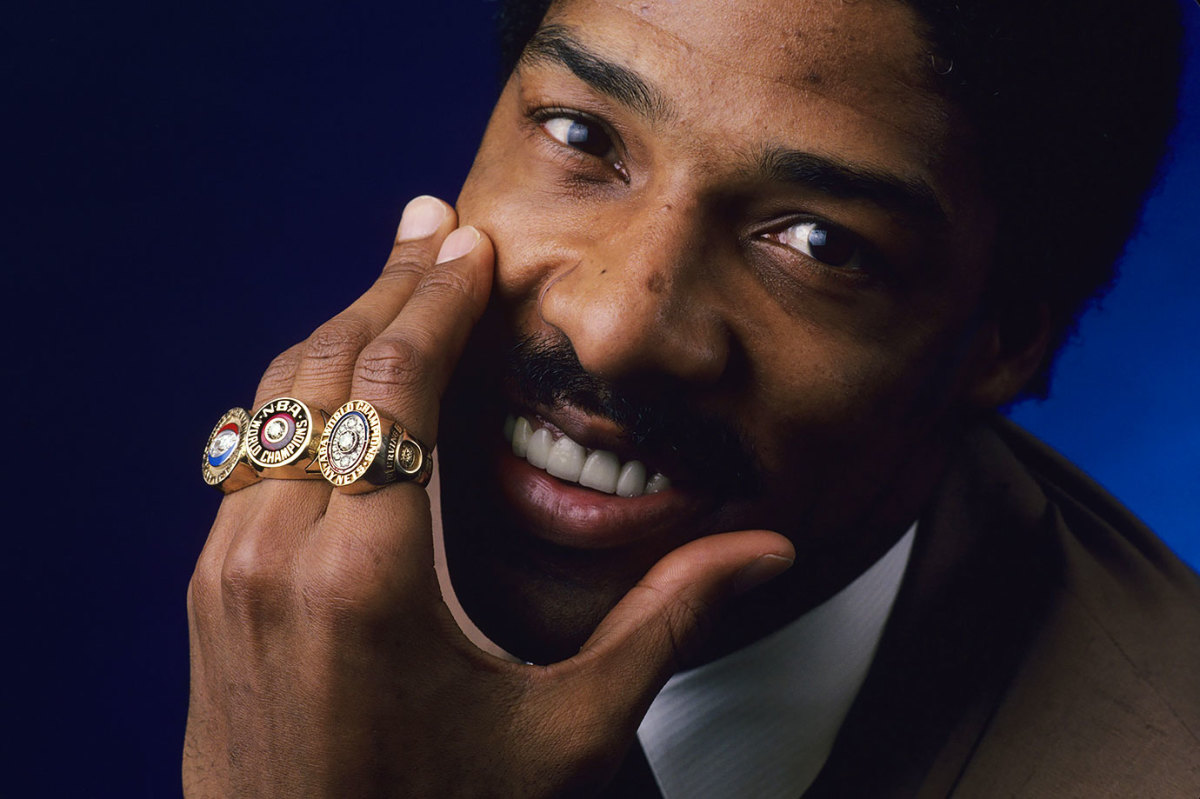 Julius-Erving-016941756.jpg